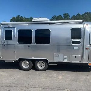 2020 Airstream GLOBETROTTER 23FB TWIN