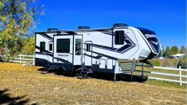 2021 Grand Design MOMENTUM G-CLASS 320G