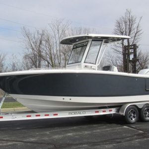 2024 Robalo R250 Center Console