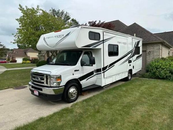 2022 Coachmen FREELANDER 26DS – FORD 450