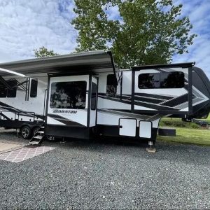 2021 Grand Design MOMENTUM 376THS