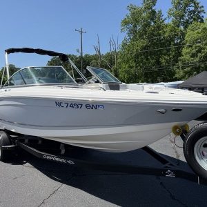 2022 Chaparral 23 SSi