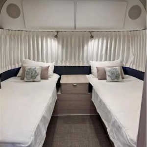 2022 Airstream Globetrotter 30RB TWIN