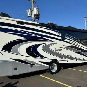 2018 Fleetwood BOUNDER 35K