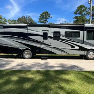 2013 Winnebago ADVENTURER 37F