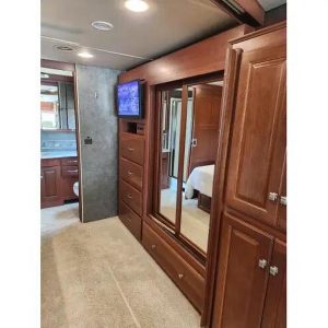 2014 Winnebago Adventurer 37F