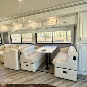 2018 Fleetwood BOUNDER 35K