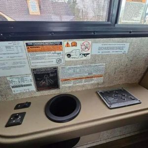 2019 Thor Motor Coach Miramar 37 1