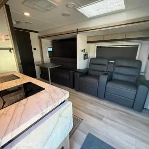 2025 Forest River SUNSEEKER 2400T