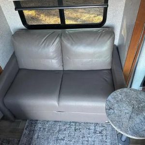 2016 Winnebago NAVION 24V