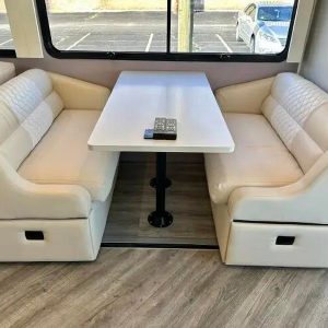 2018 Fleetwood BOUNDER 35K