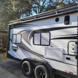 2017 Livin’ Lite QUICKSILVER TOY HAULER 7X20HJ