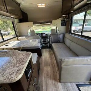 2019 Thor Motor Coach FOUR WINDS 26B