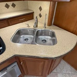 2011 Winnebago ELLIPSE 42QD