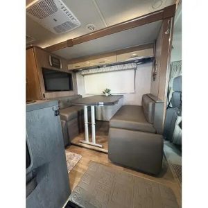 2018 Winnebago VIA 25P
