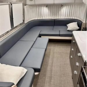 2022 Airstream Globetrotter 30RB TWIN