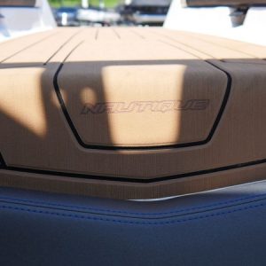 2019 Nautique 210