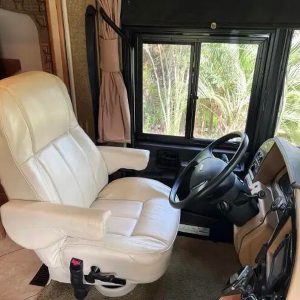 2013 Winnebago ADVENTURER 37F
