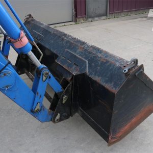 2005 NEW HOLLAND TN70SA