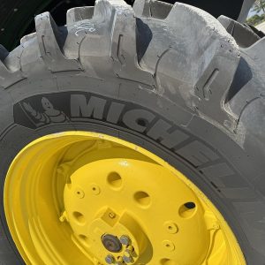 2023 JOHN DEERE Compact Tractors 6R 130