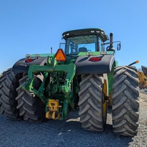 2015 JOHN DEERE Tractors 9420R