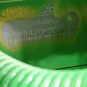 2002 JOHN DEERE Tractors 8420